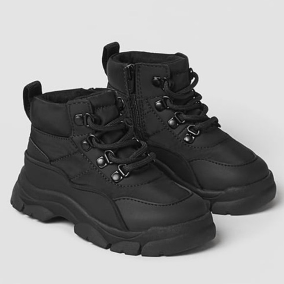 NWT Zara Kids Hiking Boots - Size 10.5 - Picture 1 of 5